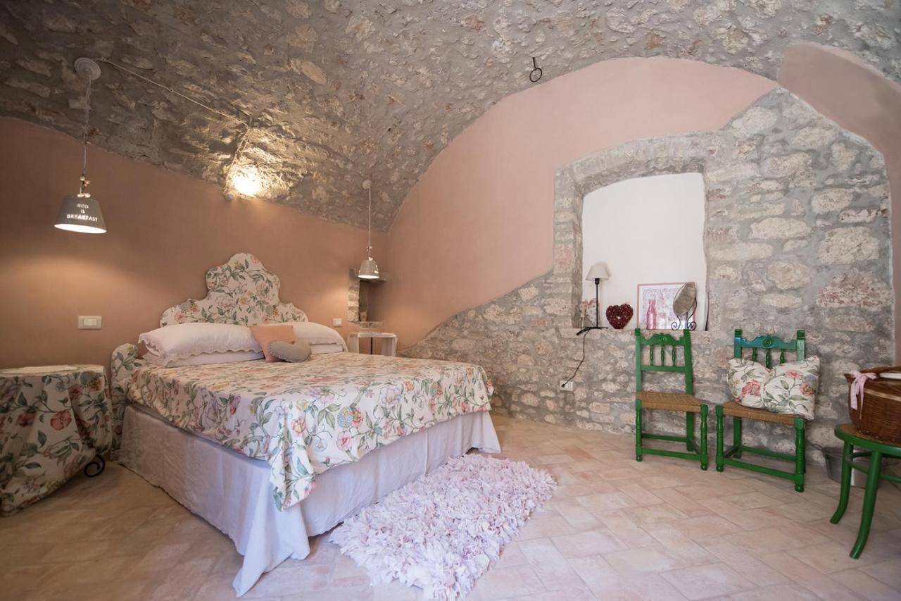 B&B Dell'Osteria Сант'Анатолия-ди-Нарко Экстерьер фото