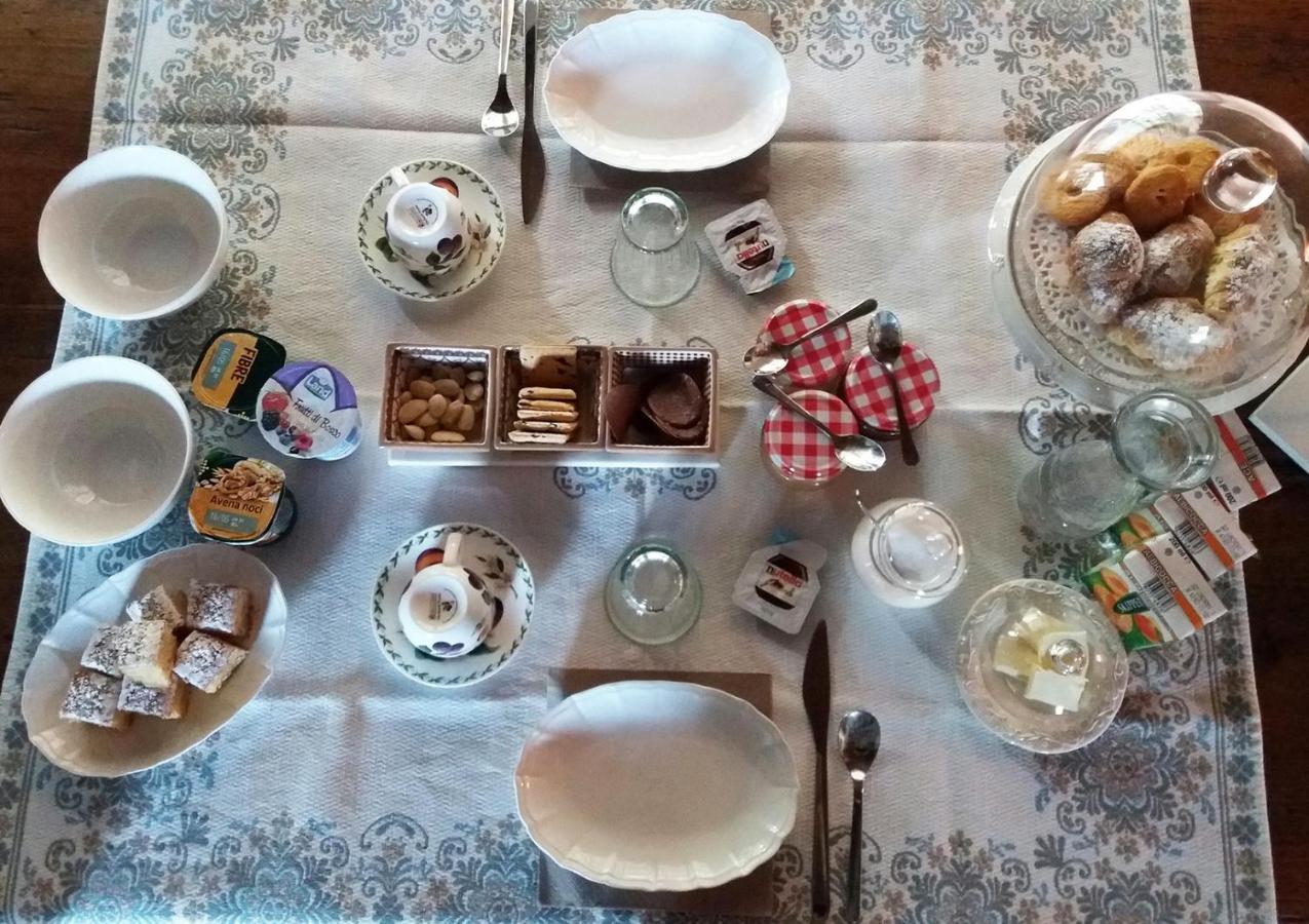B&B Dell'Osteria Сант'Анатолия-ди-Нарко Экстерьер фото