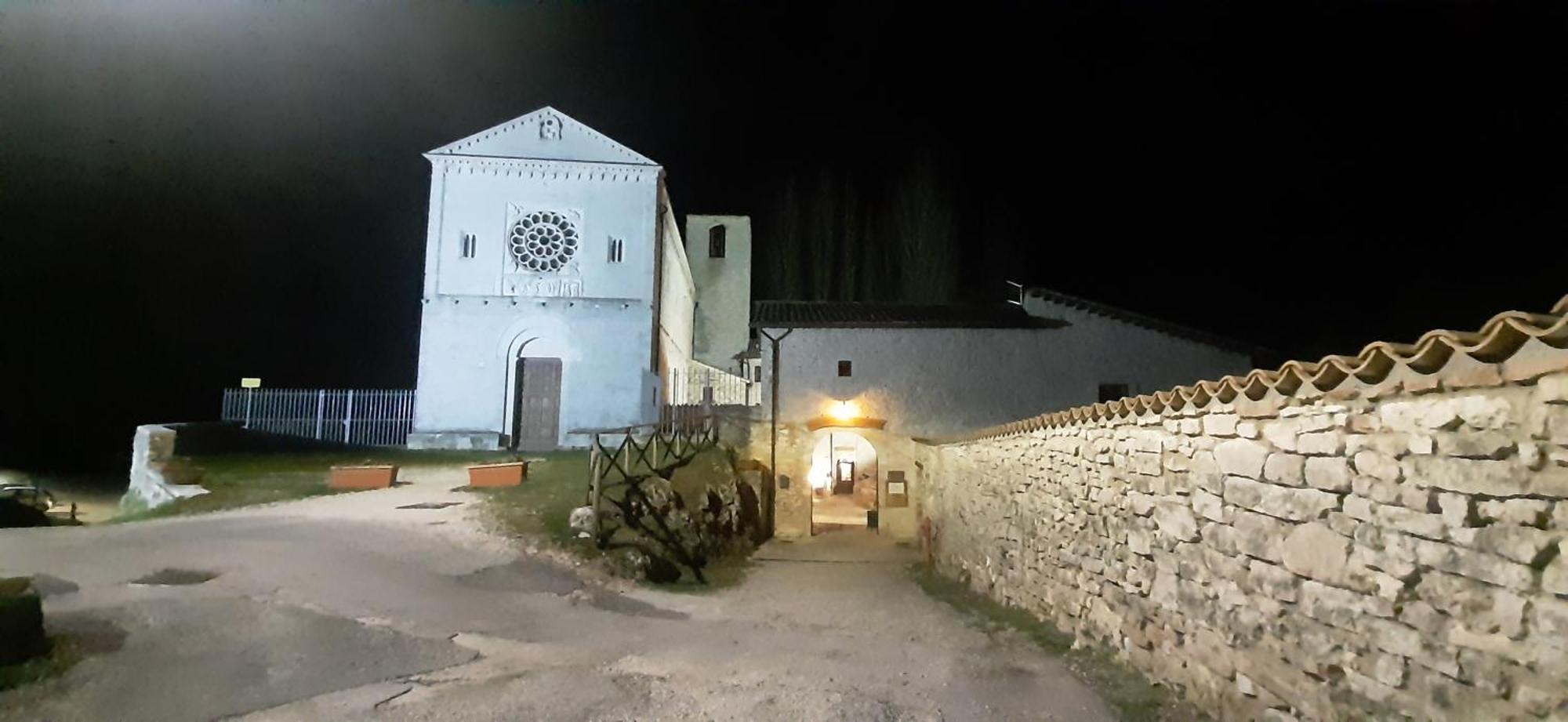B&B Dell'Osteria Сант'Анатолия-ди-Нарко Экстерьер фото